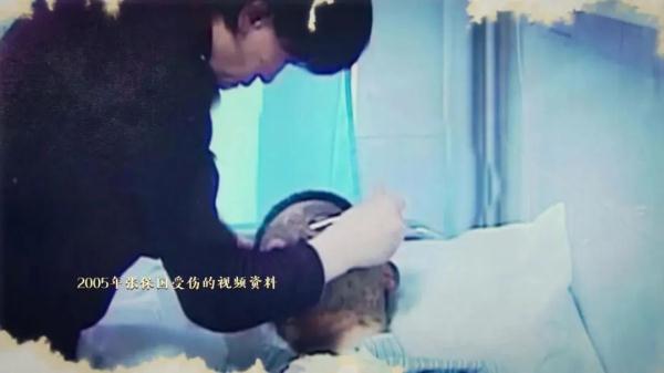 《狂飙》安欣原型曝光！38岁满头白发、20厘米刀伤……现实比电视剧更惊心动魄