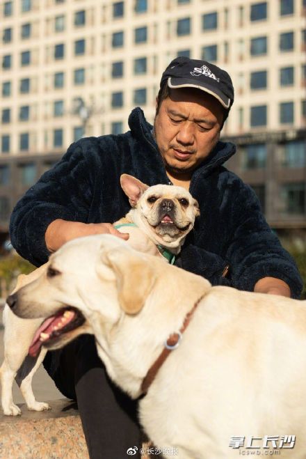 长沙人晒太阳姿势图鉴