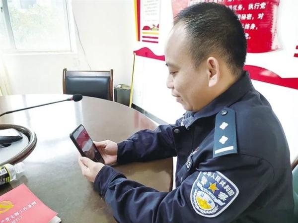 大年初一，民警接到一个特殊电话……