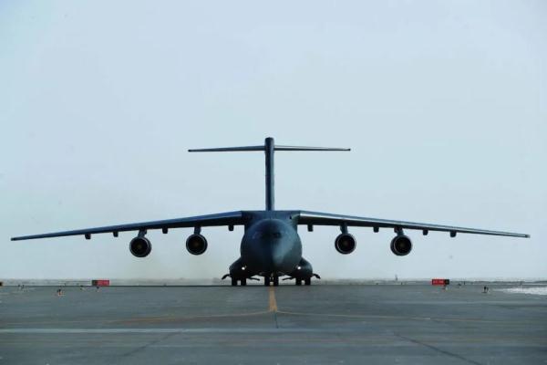 乘坐“胖妞”的新兵们,下连啦! 乘坐“胖妞”的新兵们,下连啦!