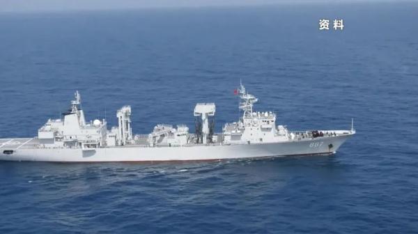 放眼望去→舰舰舰……船船船……