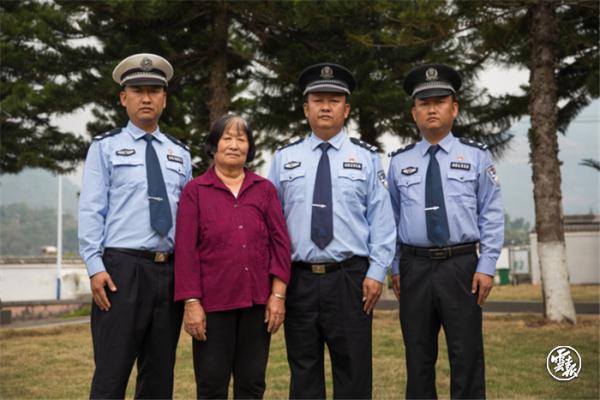 《狂飙》安欣原型找到了！来自云南的他……