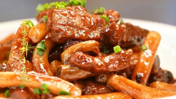 油焖春笋 炸年糕 竹节虾 正月里怎么都得来一口节节高好彩头!! 油焖春笋 炸年糕 竹节虾 正月里怎么都得来一口节节高好彩头!!