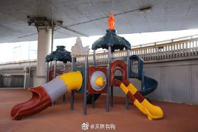 北京高架桥下首现儿童乐园篮球场 北京高架桥下首现儿童乐园篮球场