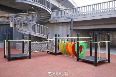 北京高架桥下首现儿童乐园篮球场 北京高架桥下首现儿童乐园篮球场