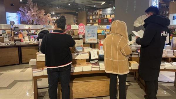 沈阳:文化年货散发浓郁年味 沈阳:文化年货散发浓郁年味