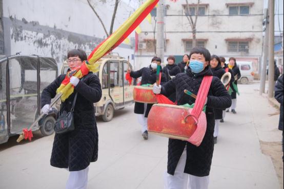 河南封丘:“威风锣鼓”敲出农村妇女新生活