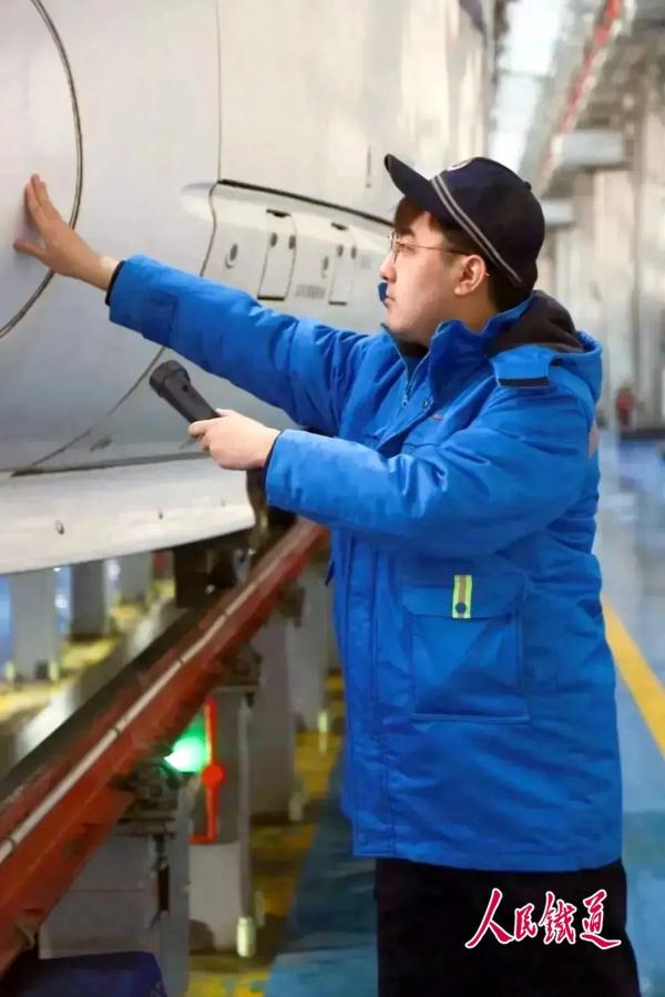 铁路冬装秀来啦！哪款穿搭你最爱？
