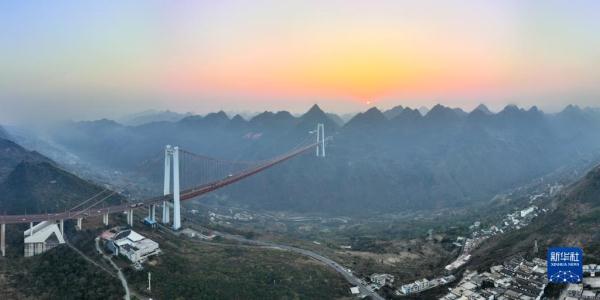美丽中国丨夕照坝陵河大桥
