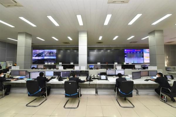 在华北最大的货车编组站，调度指挥中心怎样忙春运？