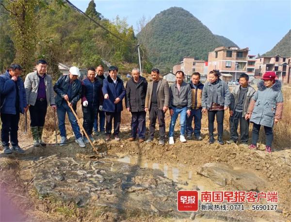 环江发现一处珊瑚化石群，或距今3亿~4亿年