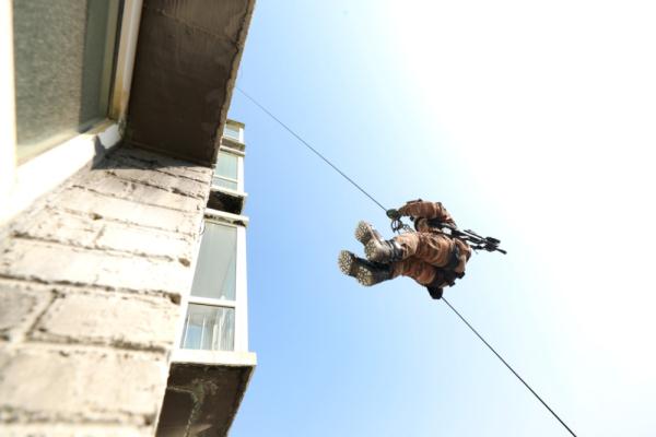 武警贵阳支队组织强化训练锤炼过硬本领 武警贵阳支队组织强化训练锤炼过硬本领