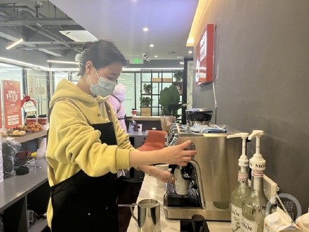 “无声”咖啡店开业 为残疾人创客搭建交流平台