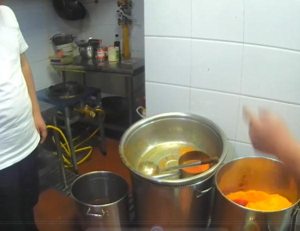 合肥一火锅店被查!用“口水油”!3人被判刑! 合肥一火锅店被查!用“口水油”!3人被判刑!