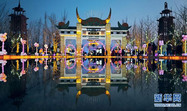 “焰遇”贵阳天河潭 烟花秀从初一“燃”到元宵