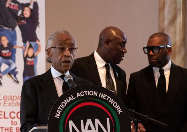 美国黑人男子泰尔&middot;尼科尔斯追悼会在孟菲斯市举行