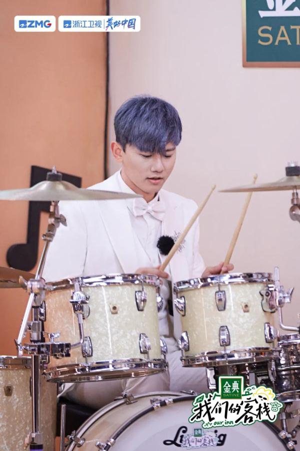 张柏芝任贤齐入住《我们的客栈》,笑泪感怀“青涩”故事 张柏芝任贤齐入住《我们的客栈》,笑泪感怀“青涩”故事