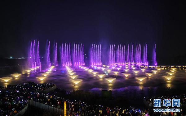 “焰遇”贵阳天河潭 烟花秀从初一“燃”到元宵