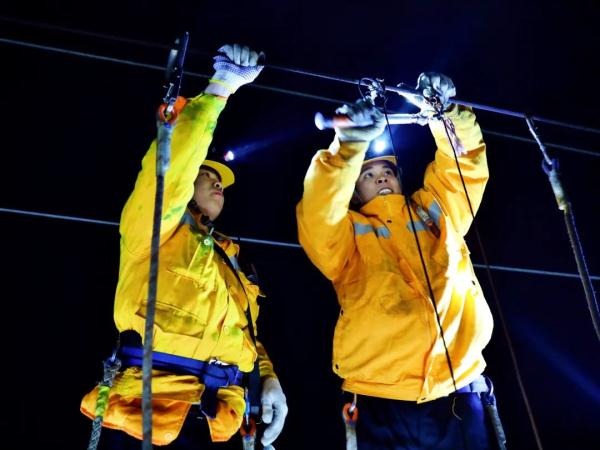 “银龙少年”，凌晨出发！