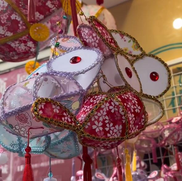 这款“网红”1分钟被买走5只！提醒：元宵豫园灯会不免费，最佳赏月期→