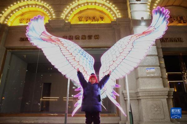 百年辽河老街璀璨花灯迎元宵 百年辽河老街璀璨花灯迎元宵