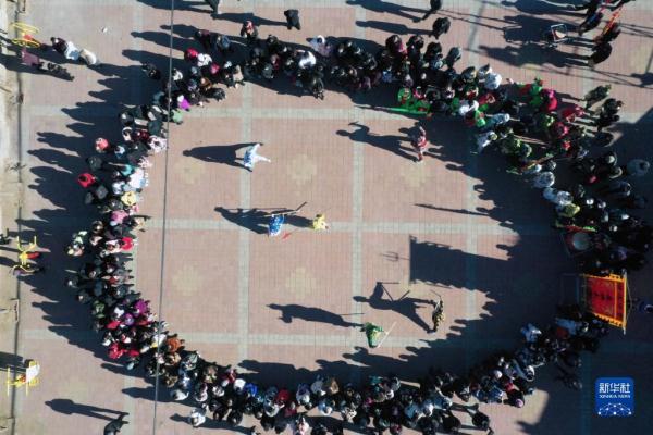 河北丰宁:非遗“黄旗武会”迎元宵 河北丰宁:非遗“黄旗武会”迎元宵