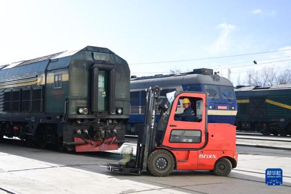 “95后”机车工长的首次春运“大考” “95后”机车工长的首次春运“大考”