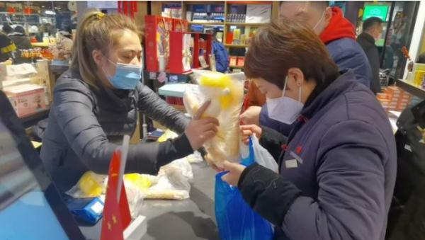 这款“网红”1分钟被买走5只！提醒：元宵豫园灯会不免费，最佳赏月期→