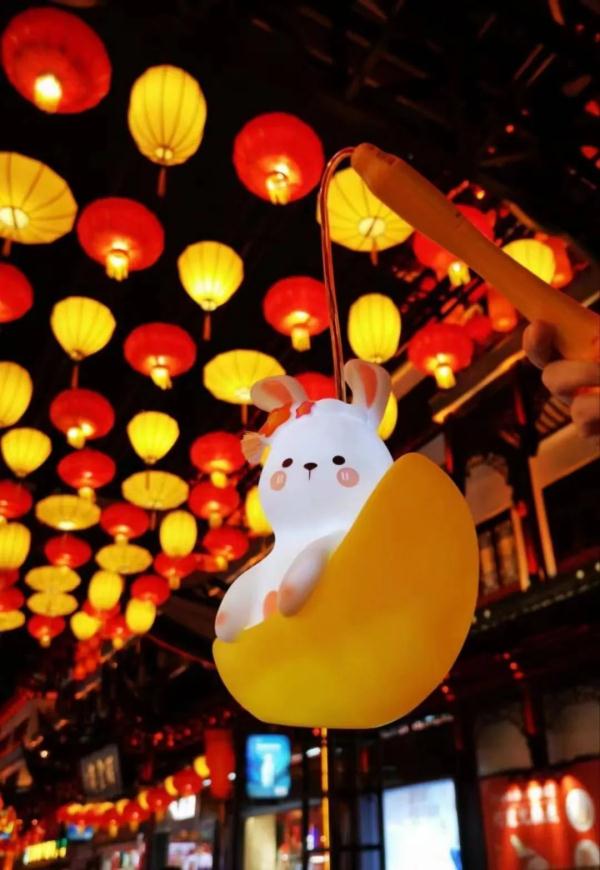 这款“网红”1分钟被买走5只！提醒：元宵豫园灯会不免费，最佳赏月期→