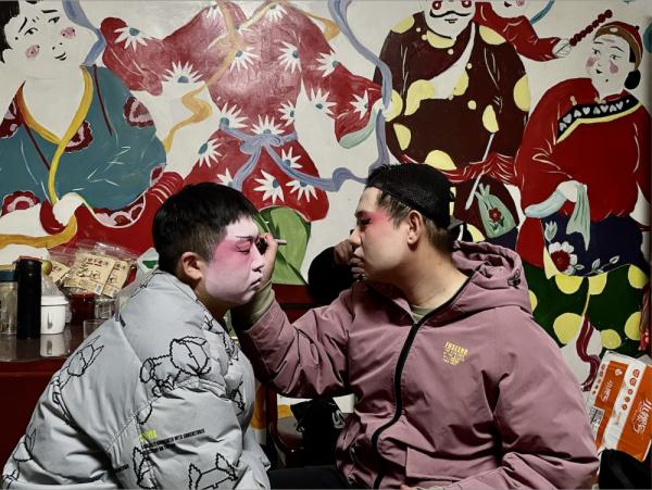 “踩着高跷出国门”——百年高跷队“90后”传承人的新年心愿