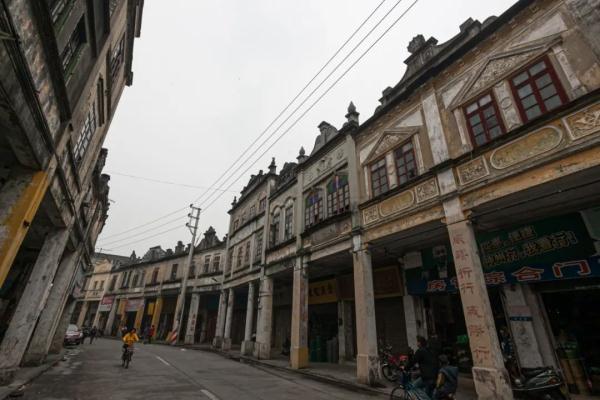 现实中的“京海市”，藏不住了！《狂飙》之后旅游订单增长121%