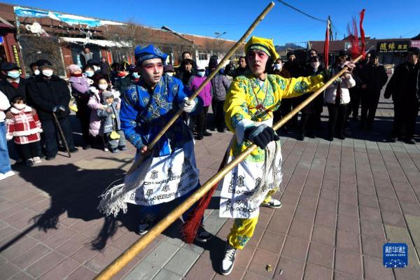 河北丰宁:非遗“黄旗武会”迎元宵 河北丰宁:非遗“黄旗武会”迎元宵