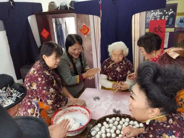 上海人都怎么过元宵?“汤团”和“汤圆”你分得清伐? 上海人都怎么过元宵?“汤团”和“汤圆”你分得清伐?