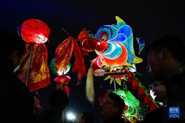 新春走基层丨贵州:苗族“舞龙嘘花”闹元宵 新春走基层丨贵州:苗族“舞龙嘘花”闹元宵