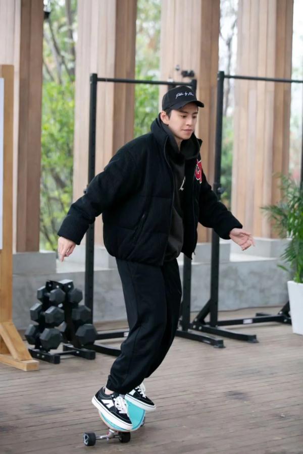 《哎呀好身材》今晚10点播出 刘畊宏舞蹈秀嗨翻全场