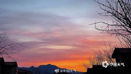 看梦幻天空！北京瑰丽朝霞美如大片