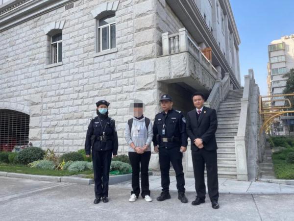 就在厦门北站！汪某某，被当场拘留！