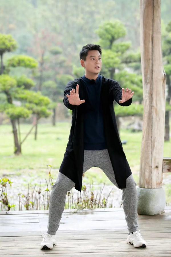 《哎呀好身材》今晚10点播出 刘畊宏舞蹈秀嗨翻全场