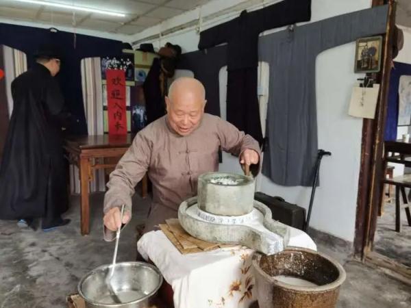 上海人都怎么过元宵?“汤团”和“汤圆”你分得清伐? 上海人都怎么过元宵?“汤团”和“汤圆”你分得清伐?