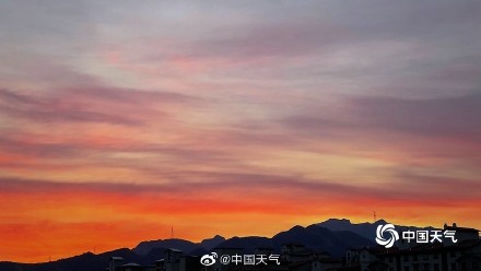 看梦幻天空！北京瑰丽朝霞美如大片