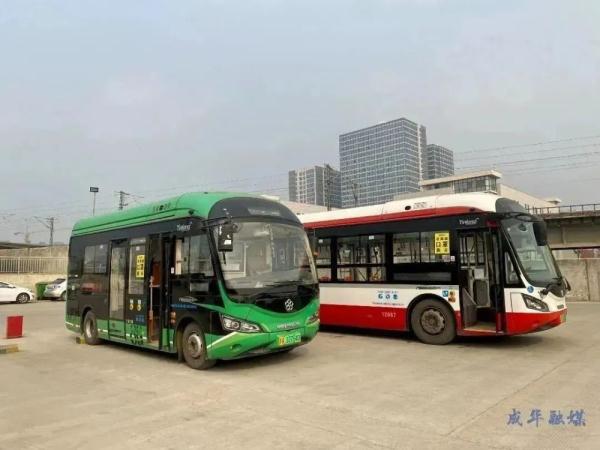 成都市首批“响应停靠公交”正式运行