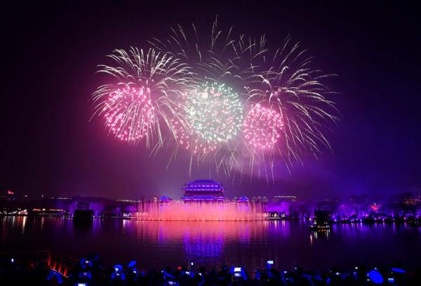 古都上元节 千年不夜城