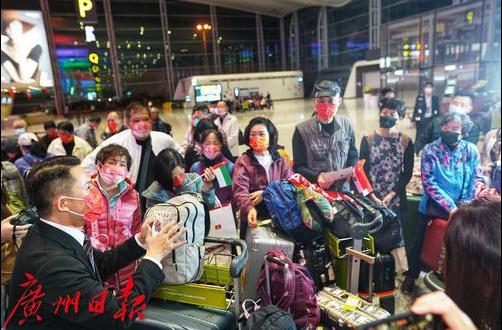 今起恢复！内地首团从广州出发！