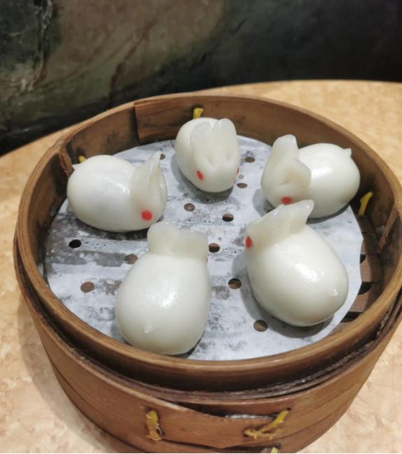 上海豫园人流再现“贪吃蛇”模式，瞬时峰值4万余人次！