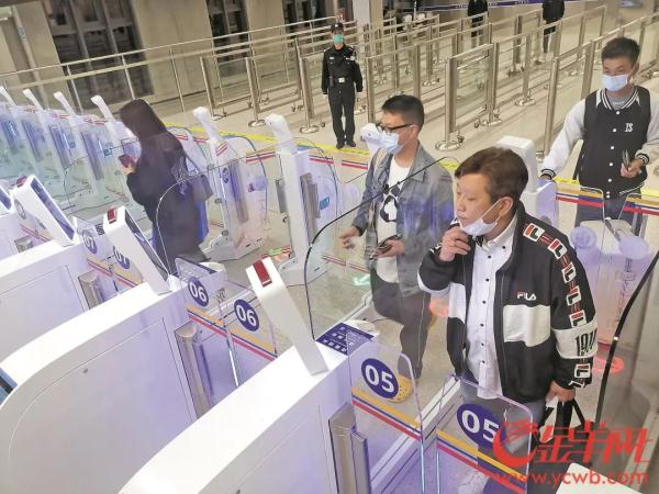 人数不限无需预约 深港陆路口岸今日起全面恢复 人数不限无需预约 深港陆路口岸今日起全面恢复