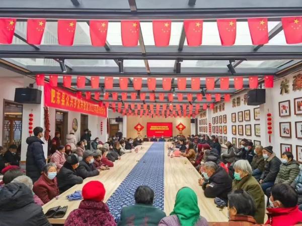 走出《县委大院》,这里的“围炉夜话”深受欢迎 走出《县委大院》,这里的“围炉夜话”深受欢迎