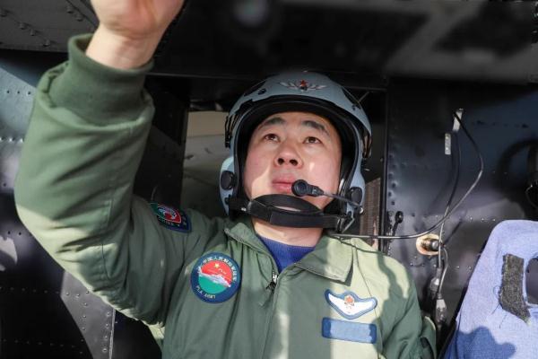 “兵王”吕战勇：守护战鹰 &nbsp;向战而飞