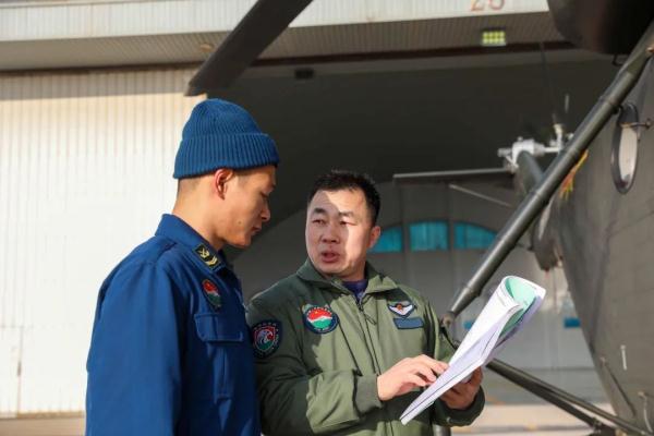 “兵王”吕战勇：守护战鹰 &nbsp;向战而飞