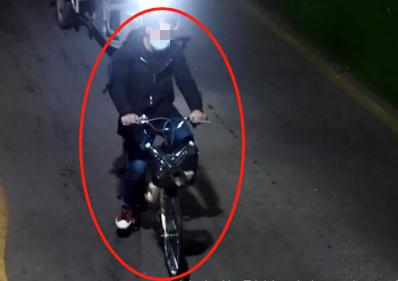 梦中惊醒，发现屋内有人在……