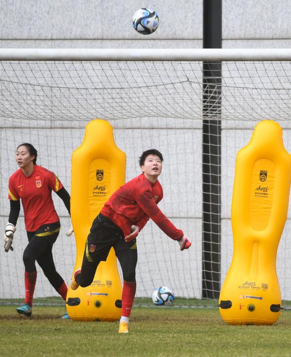 足球｜中国女足广州集训备战